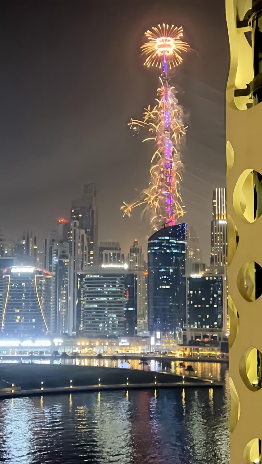 Luxury 1BR Apartment with Burj Khalifa&Canal view Apartment in Dubai