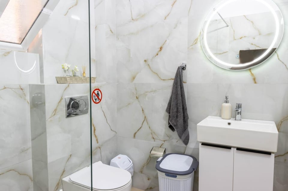 Seafront one bedroom apartment! Free Parking &Wifi Apartment in Sarandë
