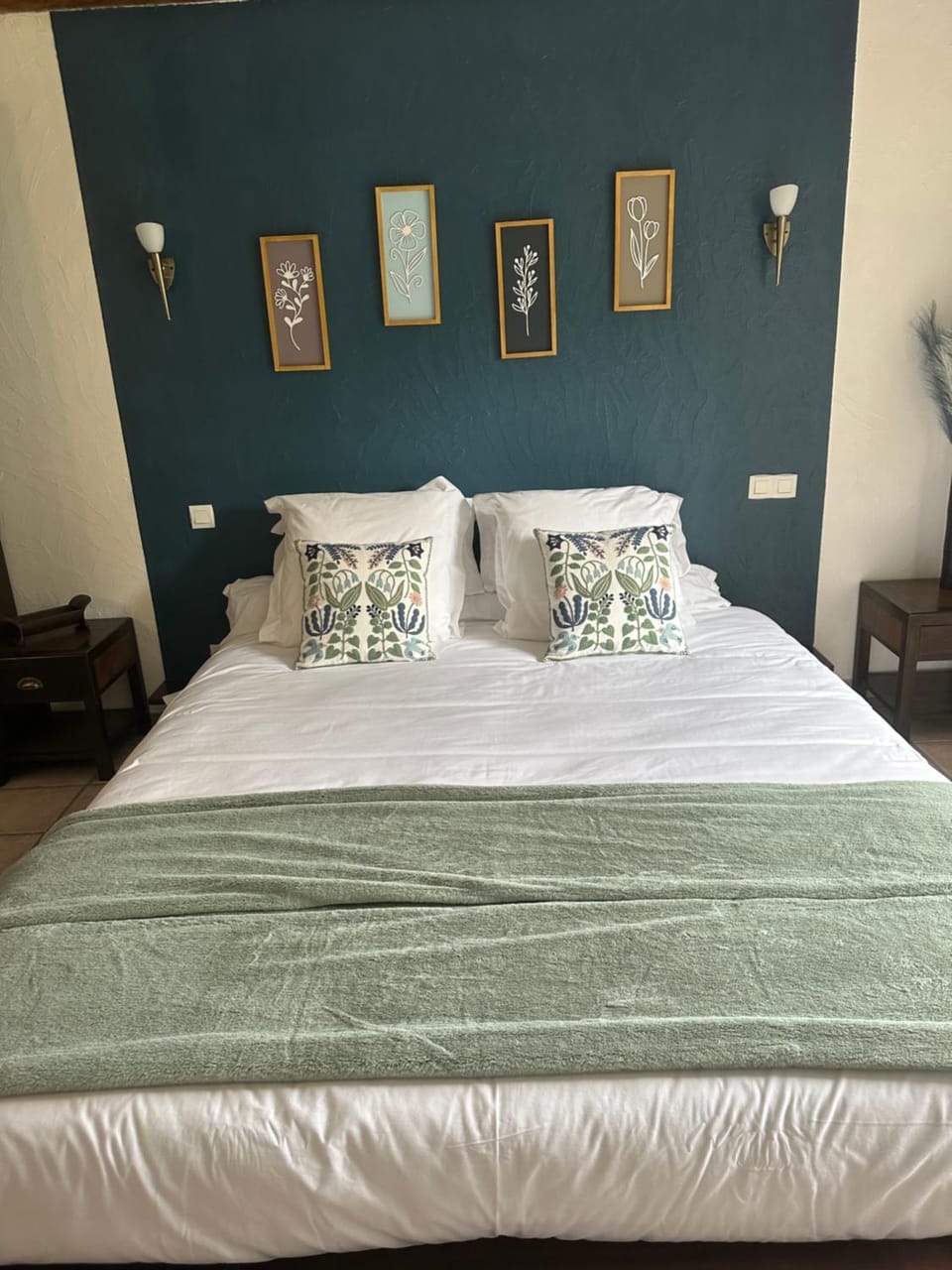 Bed, Bedroom