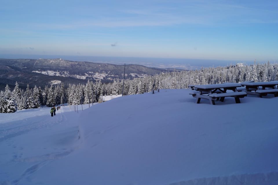 Off site, Day, Neighbourhood, Natural landscape, Winter, Mountain view