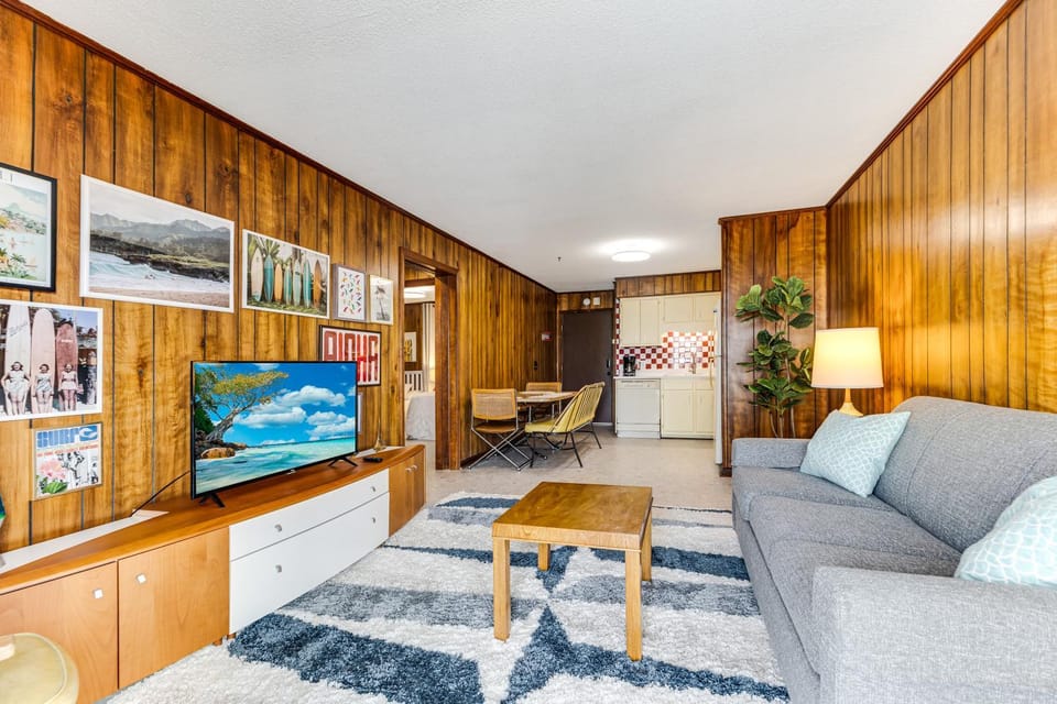 Groovy Surf Shack Apartment in North Myrtle Beach