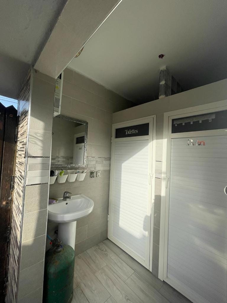 Toilet, Bathroom