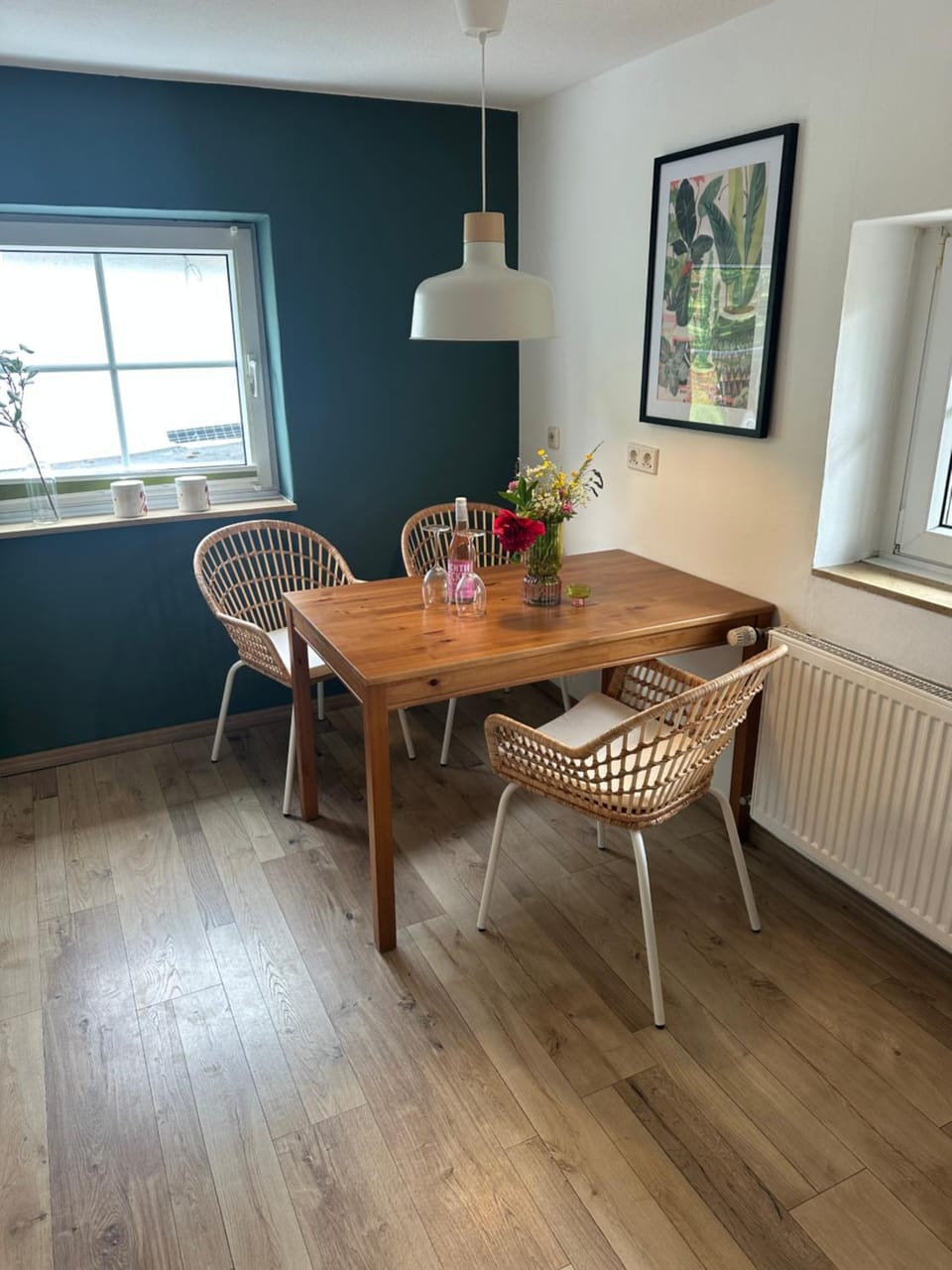 Seating area, Dining area, kitchen