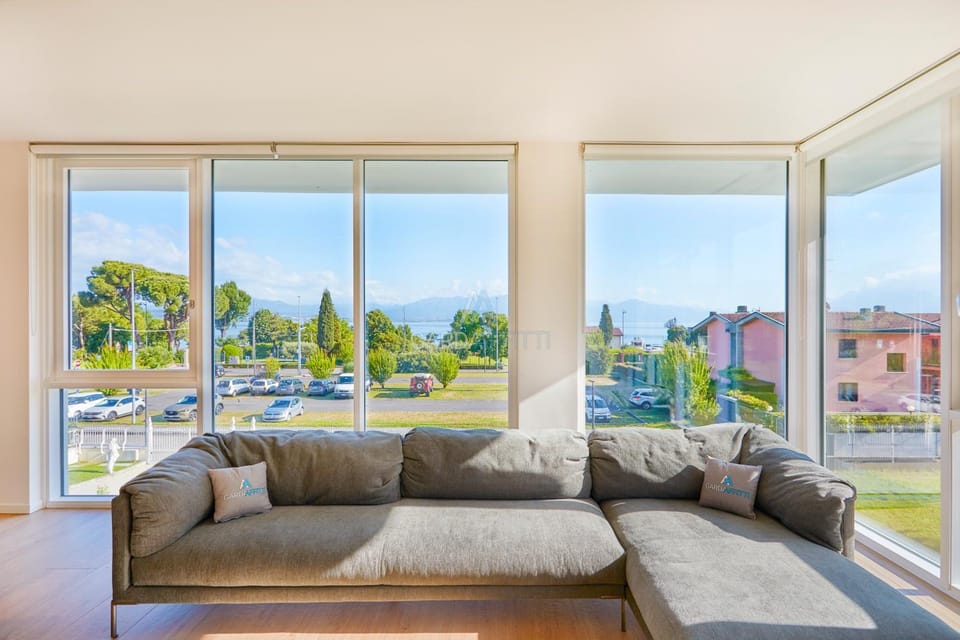 Day, View (from property/room), Living room, Lake view