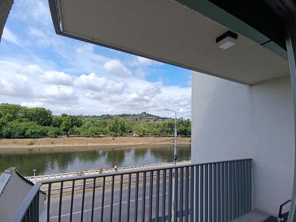 Balcony/Terrace, River view