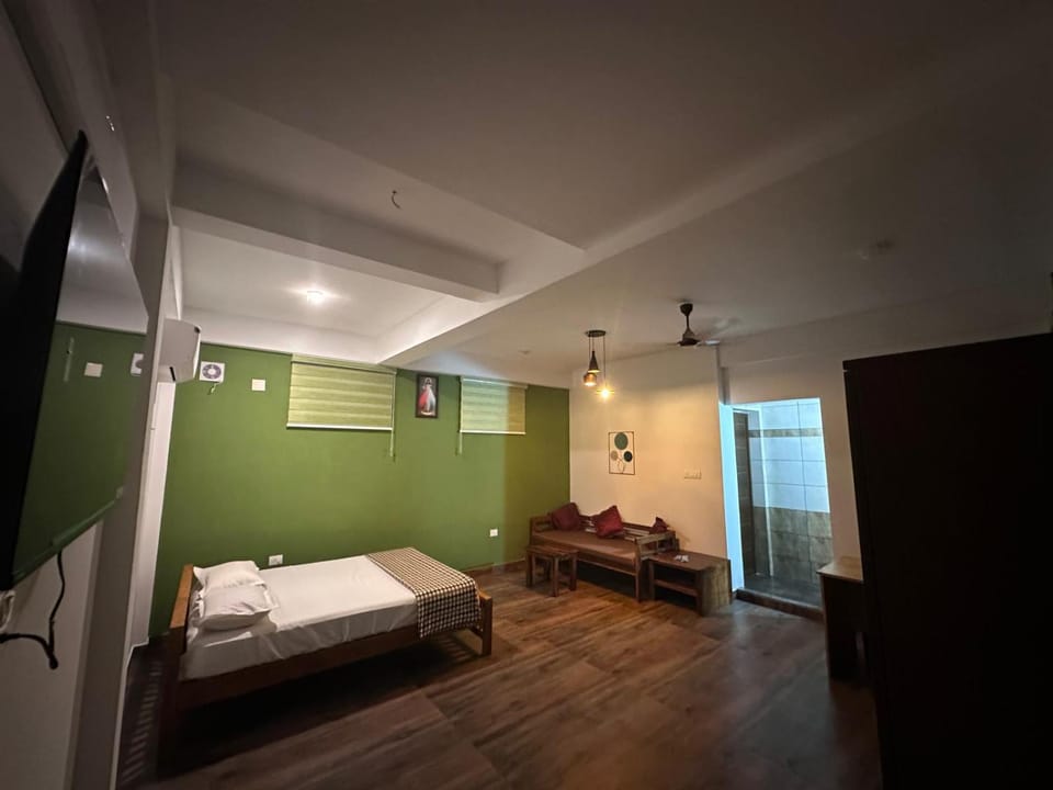 DB GUEST HOUSE ARIMPUR - Unmarried couples and Stag groups not allowed Bed and Breakfast in Kerala
