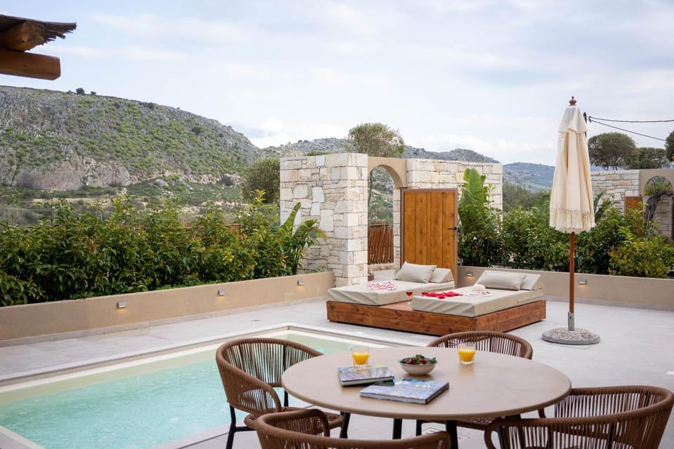 View (from property/room), Balcony/Terrace, Pool view