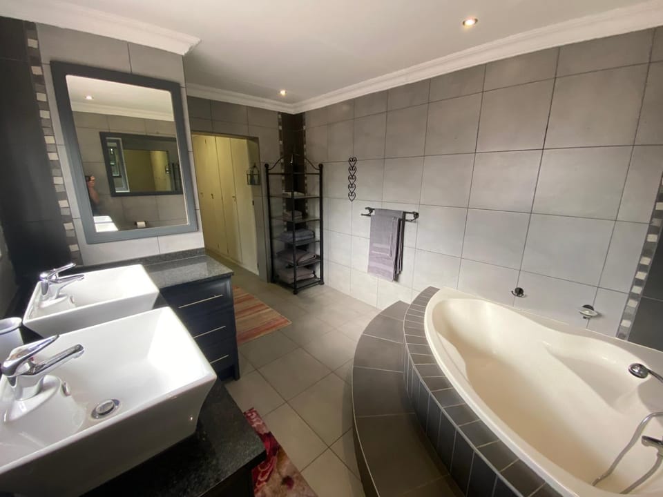 Shower, Bathroom, Bath, towels