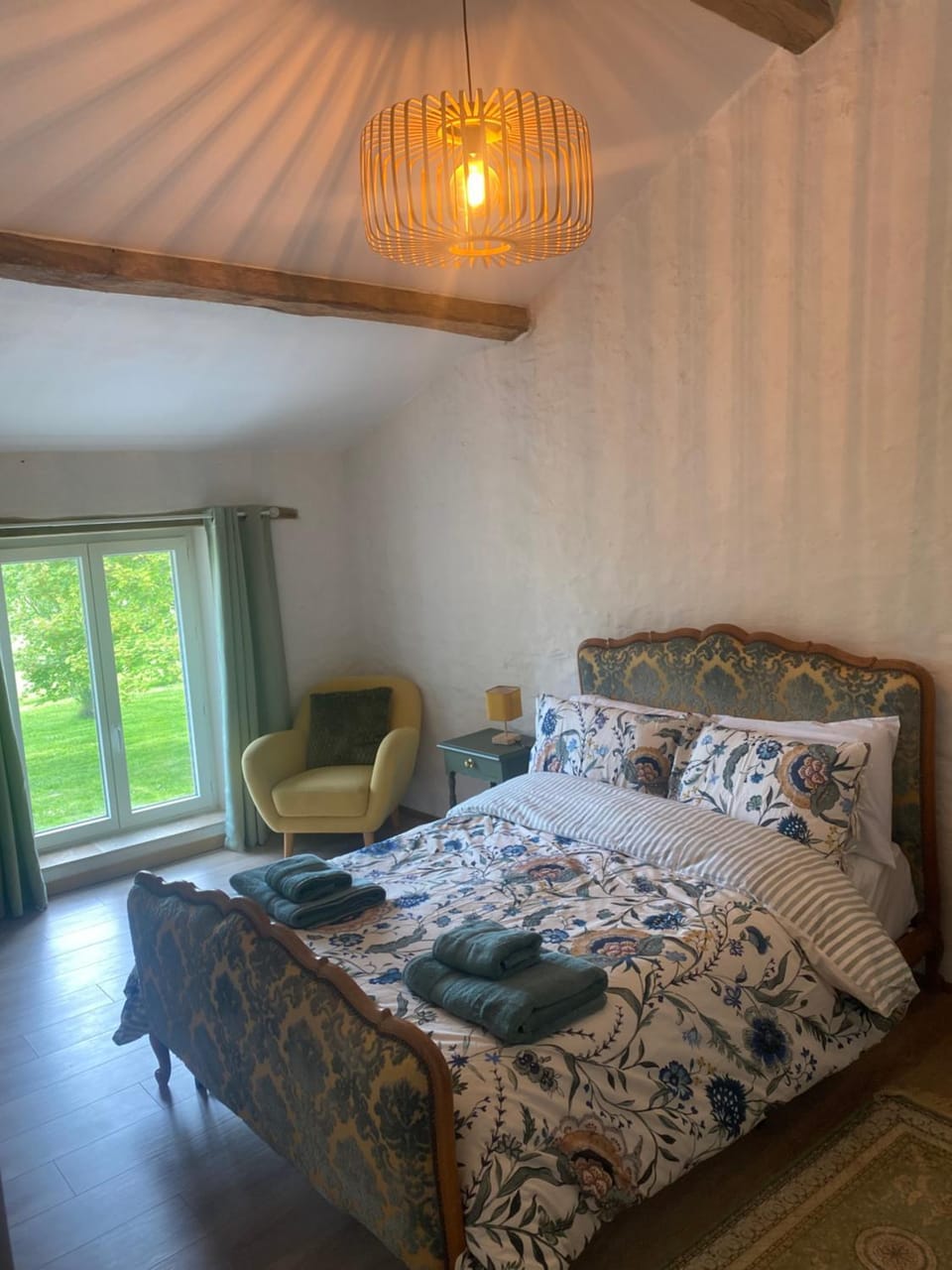 Les Rimpaudieres House in Nouvelle-Aquitaine