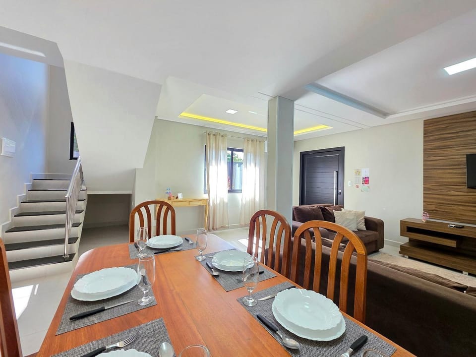 Casa Ampla prox Av. Cataratas, Centro e Argentina House in Foz do Iguaçu