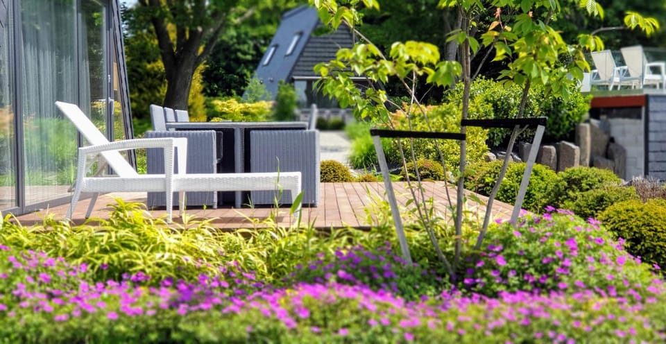 Facade/entrance, Garden, Balcony/Terrace, Garden view