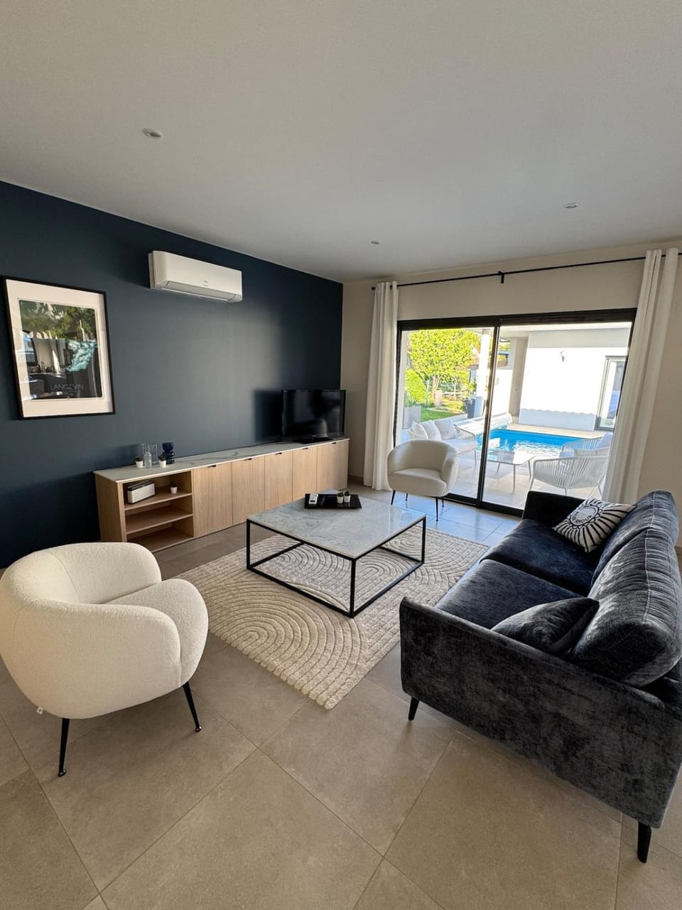 TV and multimedia, Living room