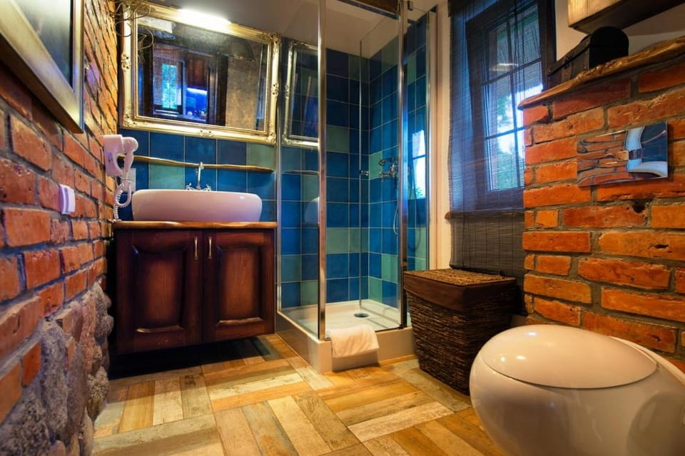 Toilet, Bathroom