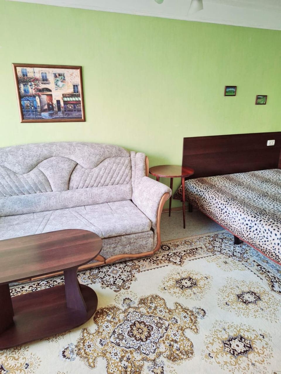 Верх проспекта Олександра Поля тц Славутич 16 лікврня Apartment in Dnipro