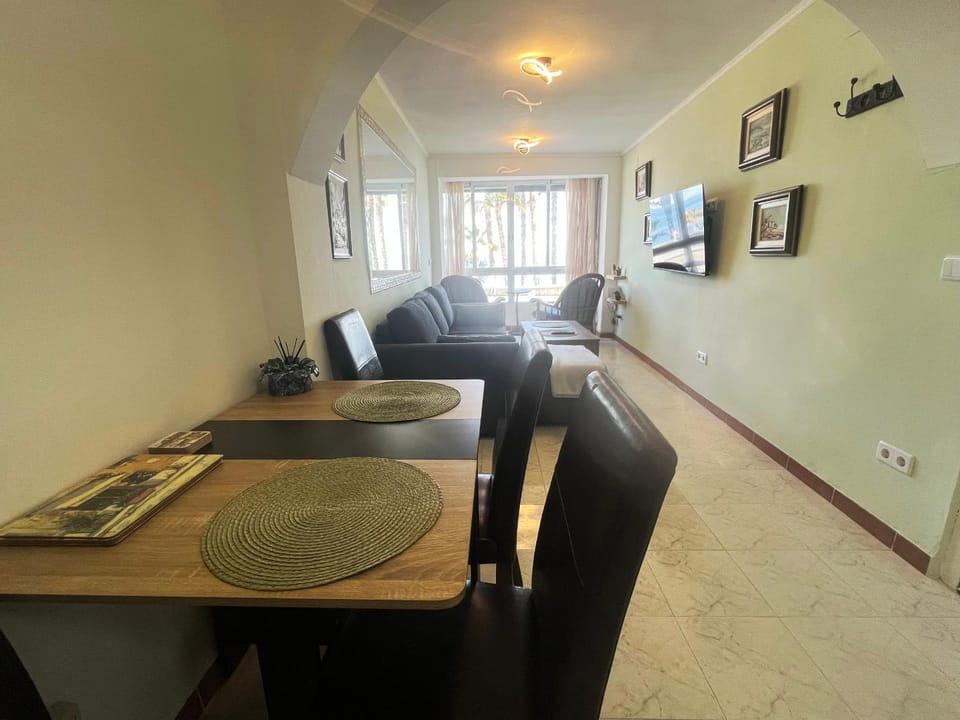 Lounge or bar, Dining area