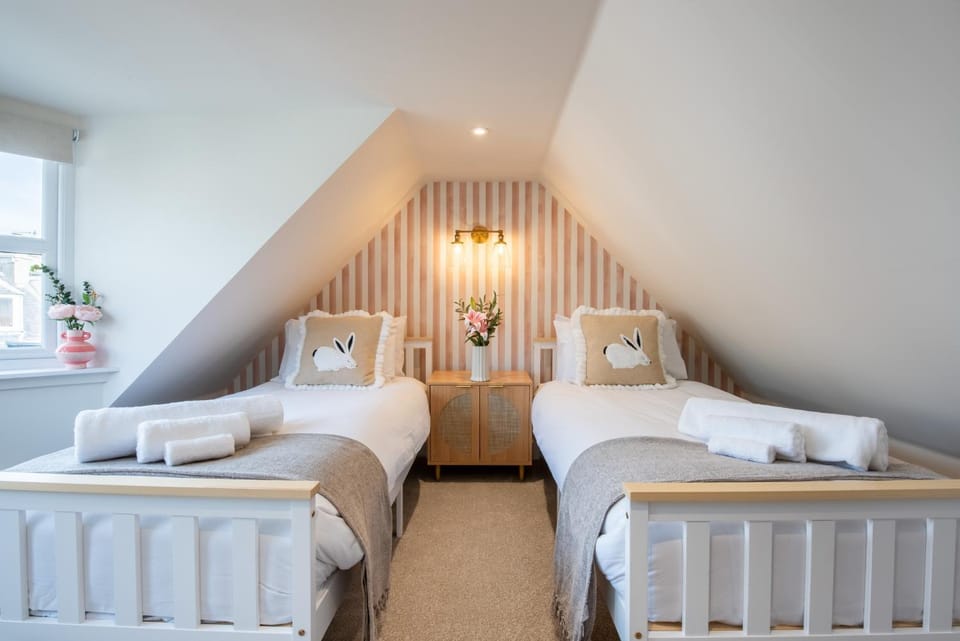 Keel Cottage & Dog Friendly House in Nairn