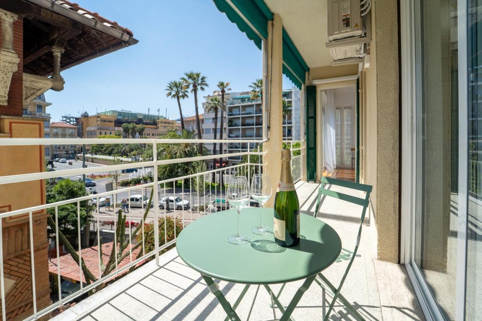 Property building, Balcony/Terrace