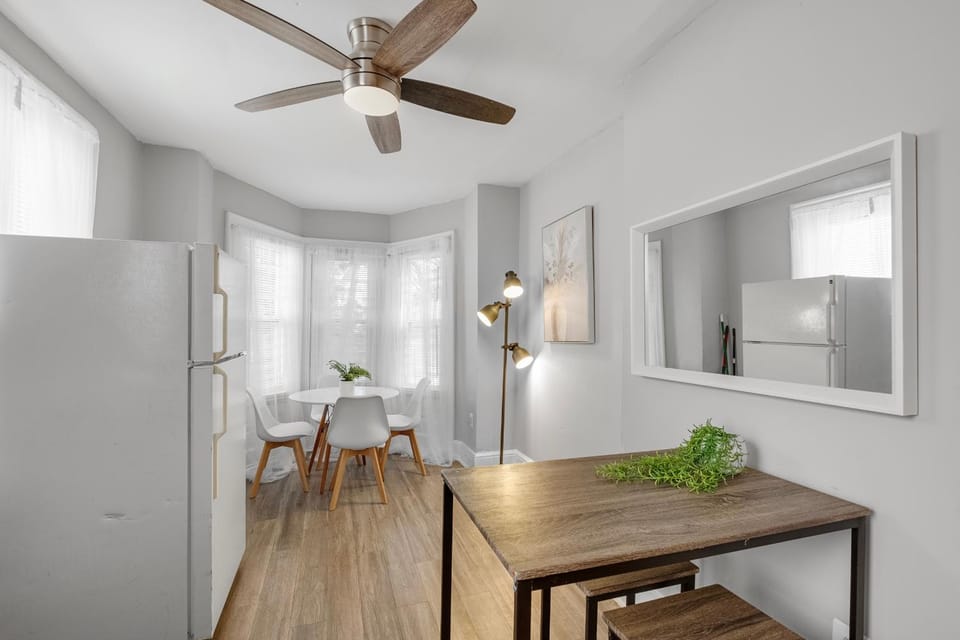 Dining area, kitchen