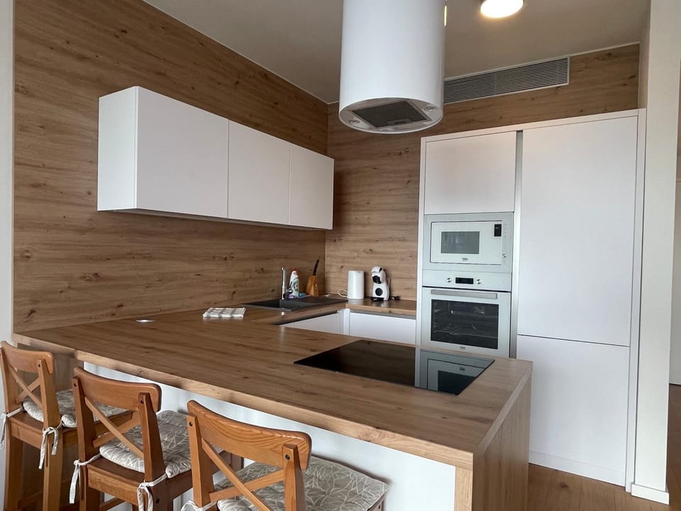 Kitchen or kitchenette, Dining area, dishwasher, oven, stove