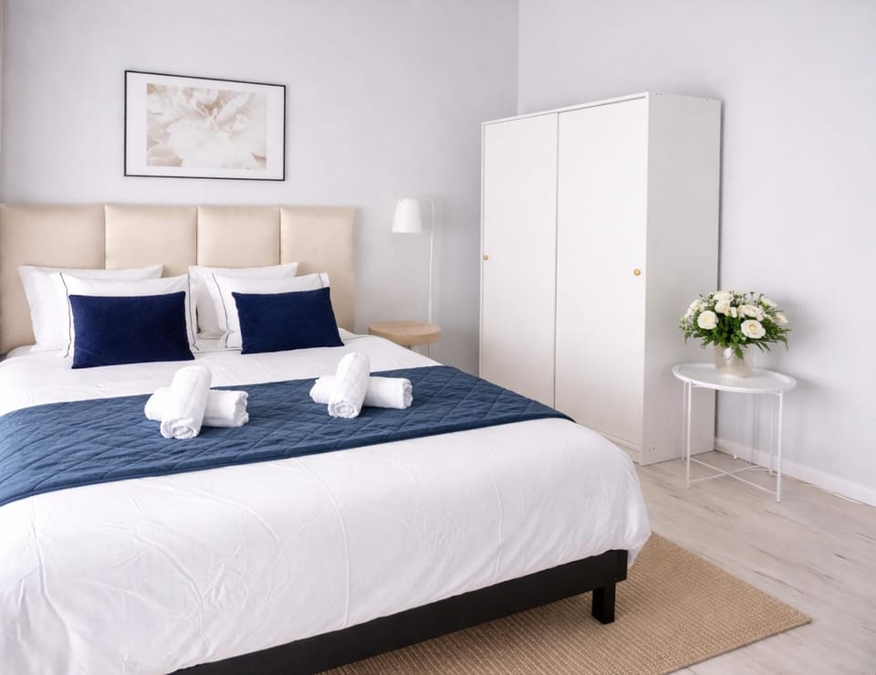 Bed, Bedroom, wardrobe
