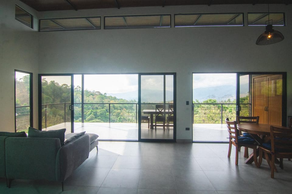 Finca La Ola Pacifica House in San José Province