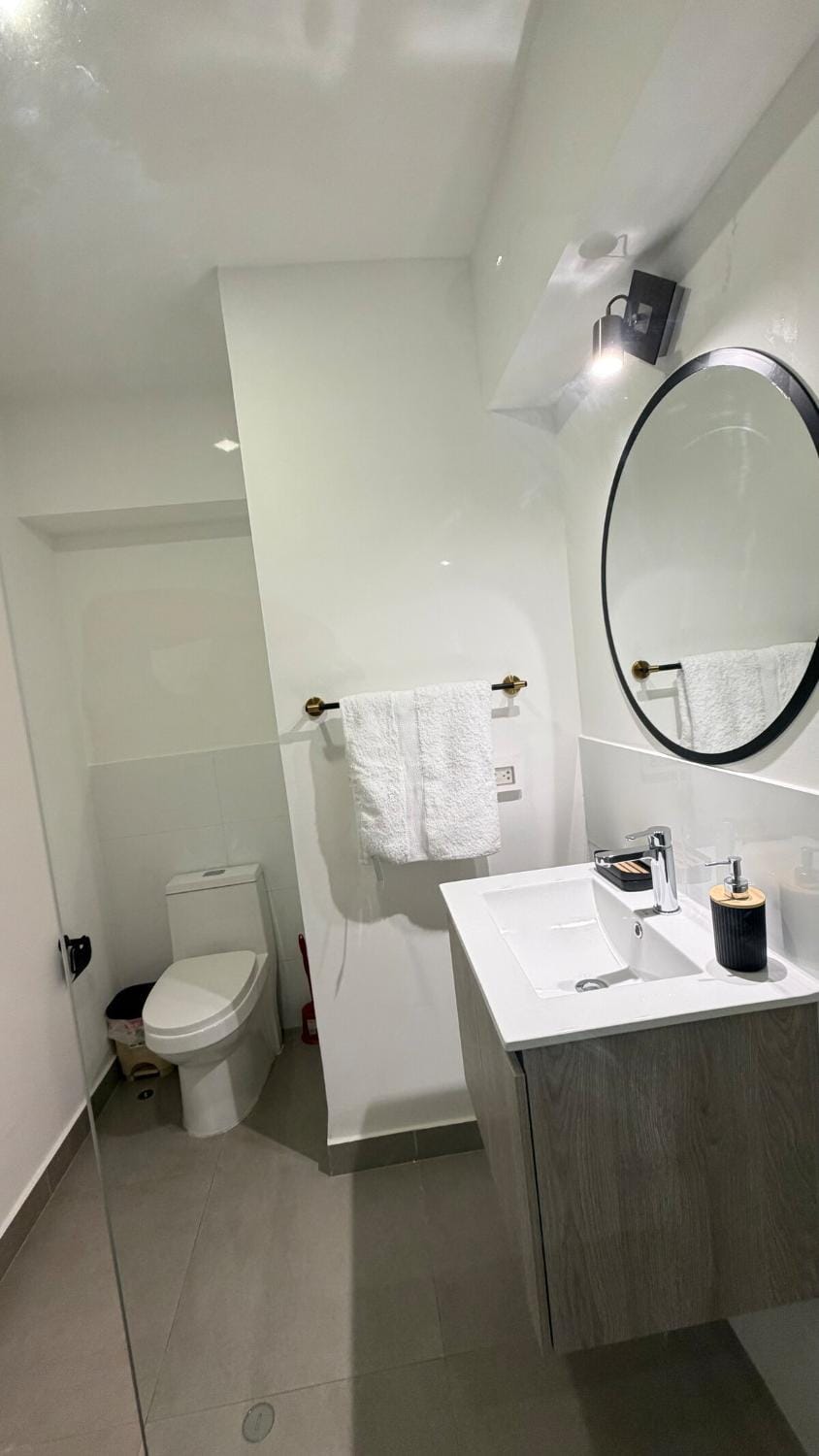 Shower, Bathroom, towels