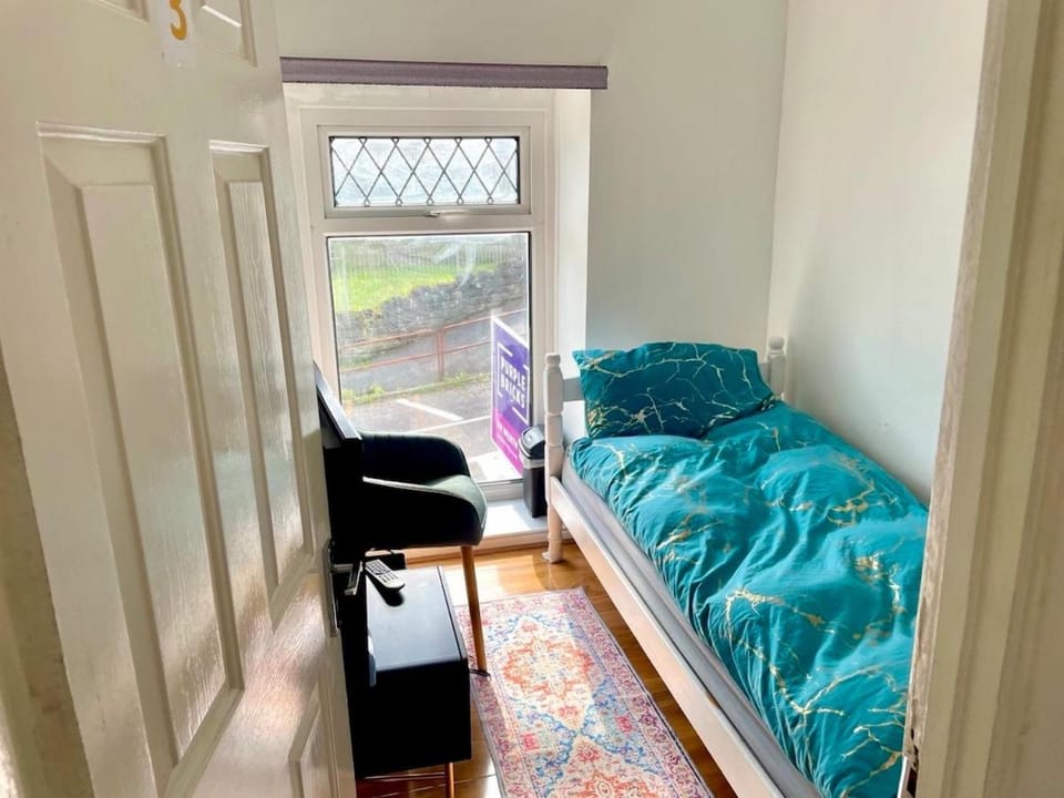 Peaceful 3 bedroom house in Swansea-Morriston-5 people maximum House in Wales