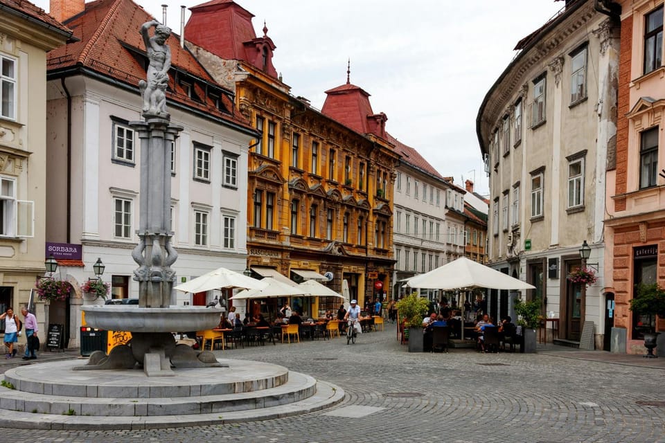 Property building, Neighbourhood, Street view, Location
