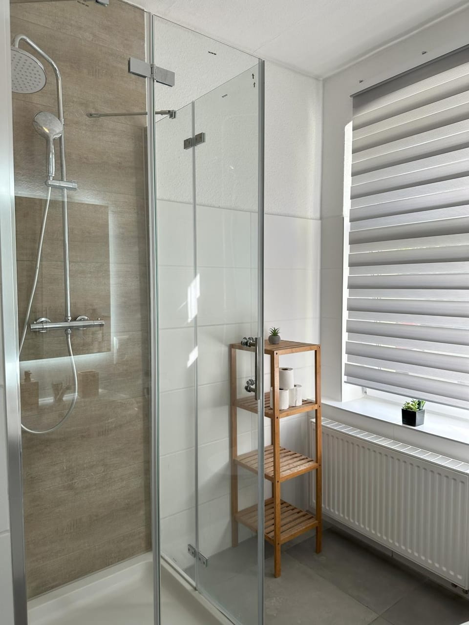 Shower, Bathroom, towels