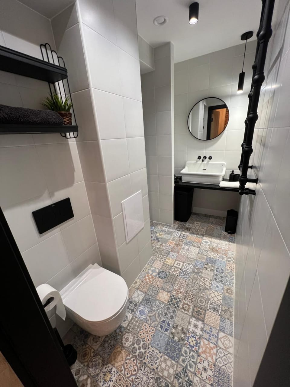 Shower, Toilet, Bathroom