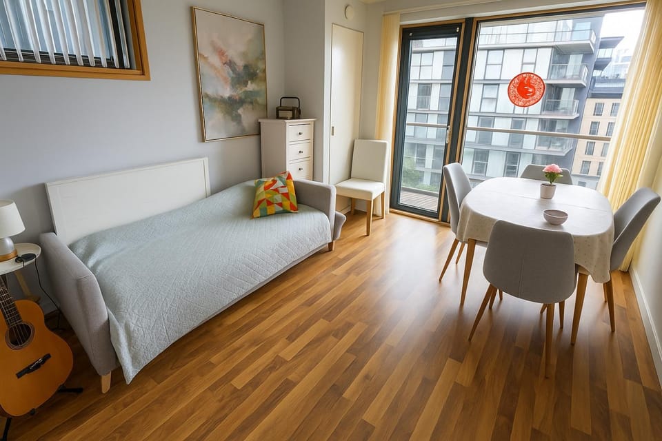 Bed, Living room