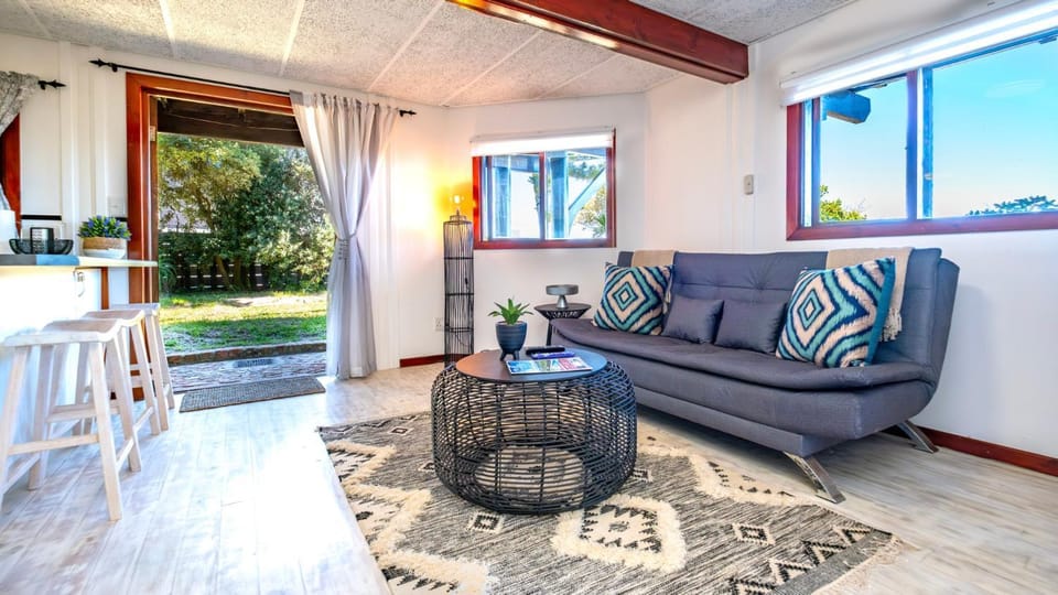 Living room, Garden view