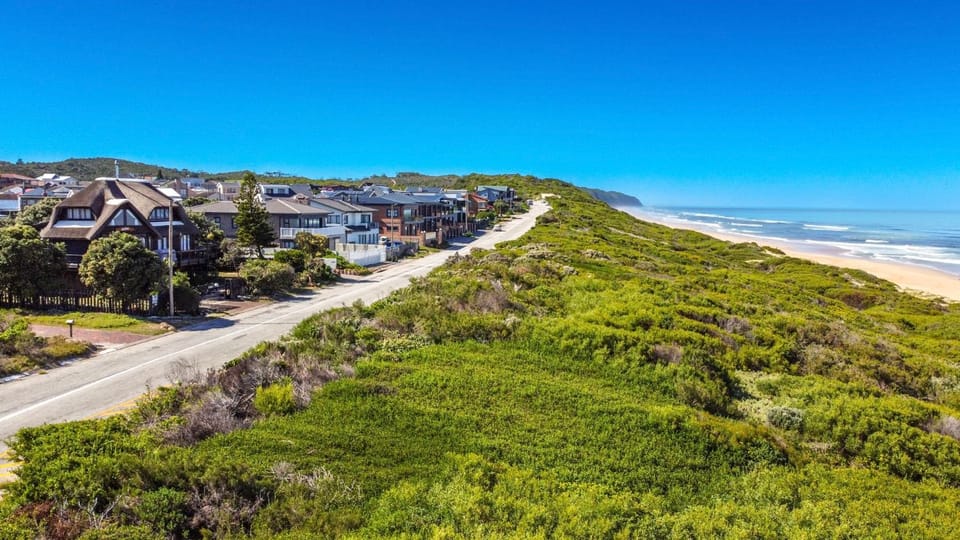 Beach, Beach, Area and facilities, Area and facilities, Parking