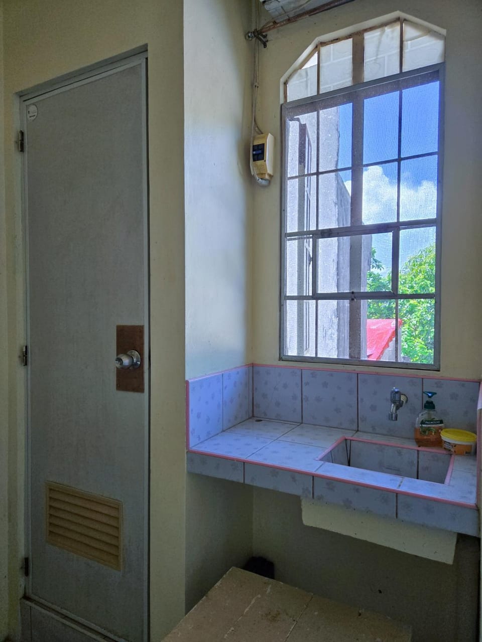 Happy Homes Guest House Bed and Breakfast in Bicol
