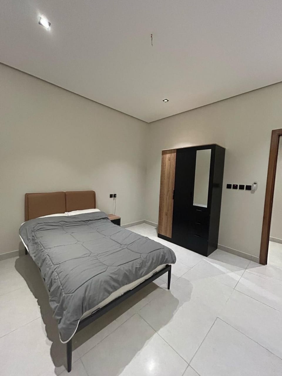 شقة مميزة بـ3 غرف نوم وصالة موقع مميز Apartment in Mecca