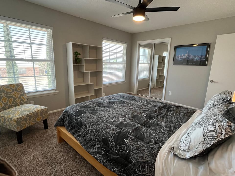 Cozy Townhome 5 Min to Airport Apartment in El Paso