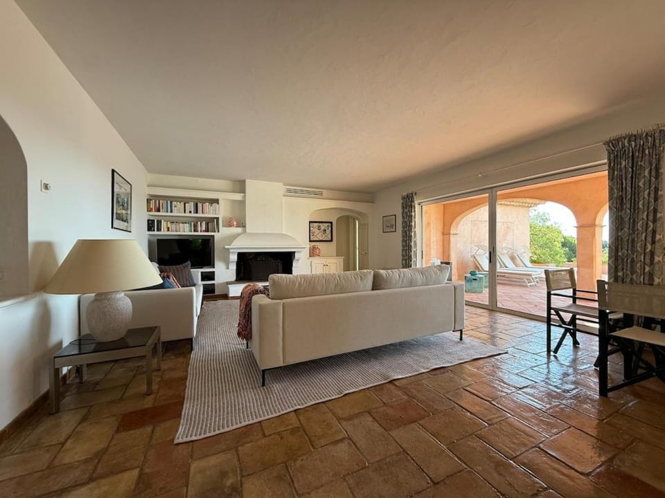 Villa Provençale de Charme avec Piscine et Vue mer Villa in Sainte-Maxime