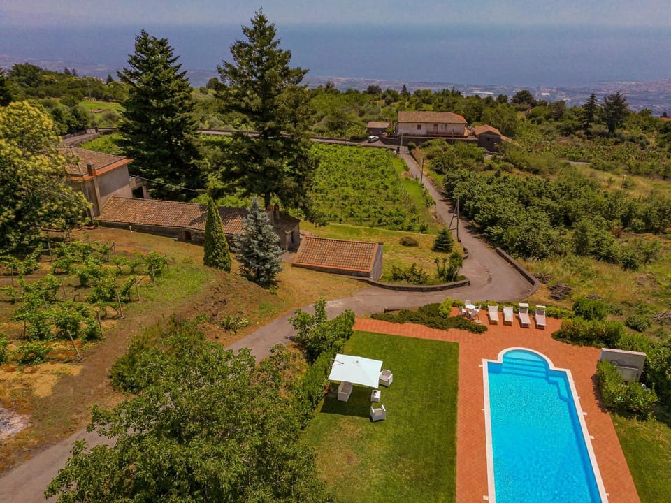 Bird's eye view, Garden view, Pool view