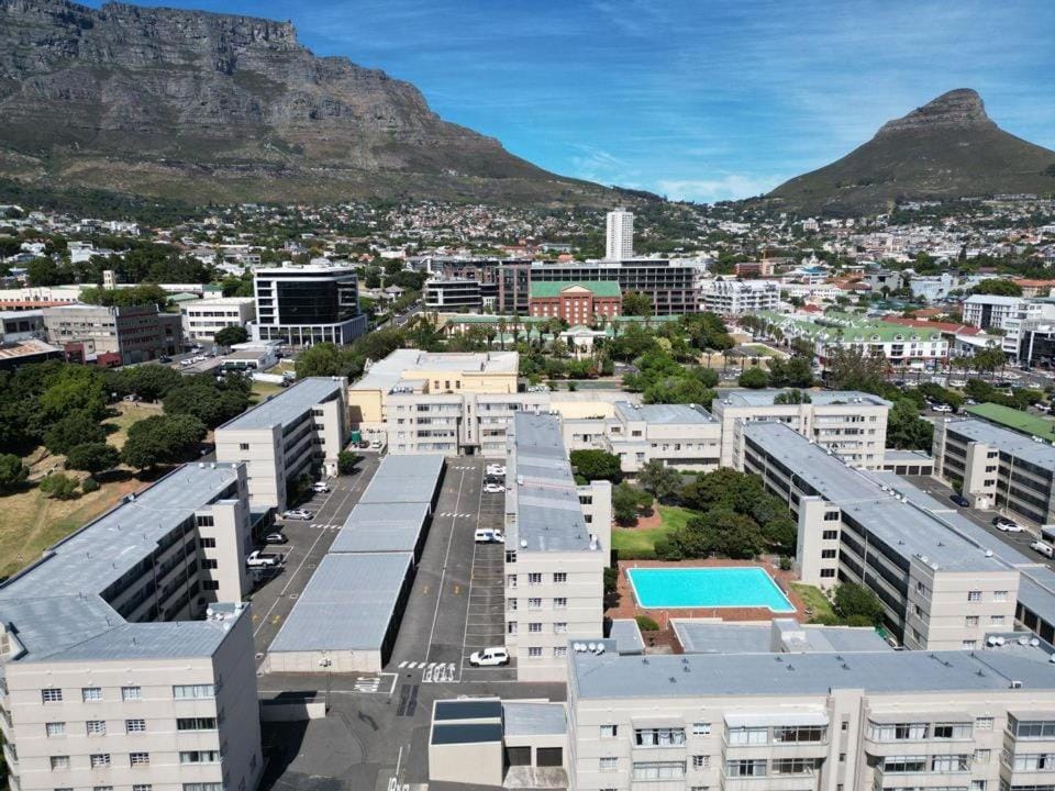 Sunny apartment in Cape Town - Zonnebloem Apartment in Cape Town