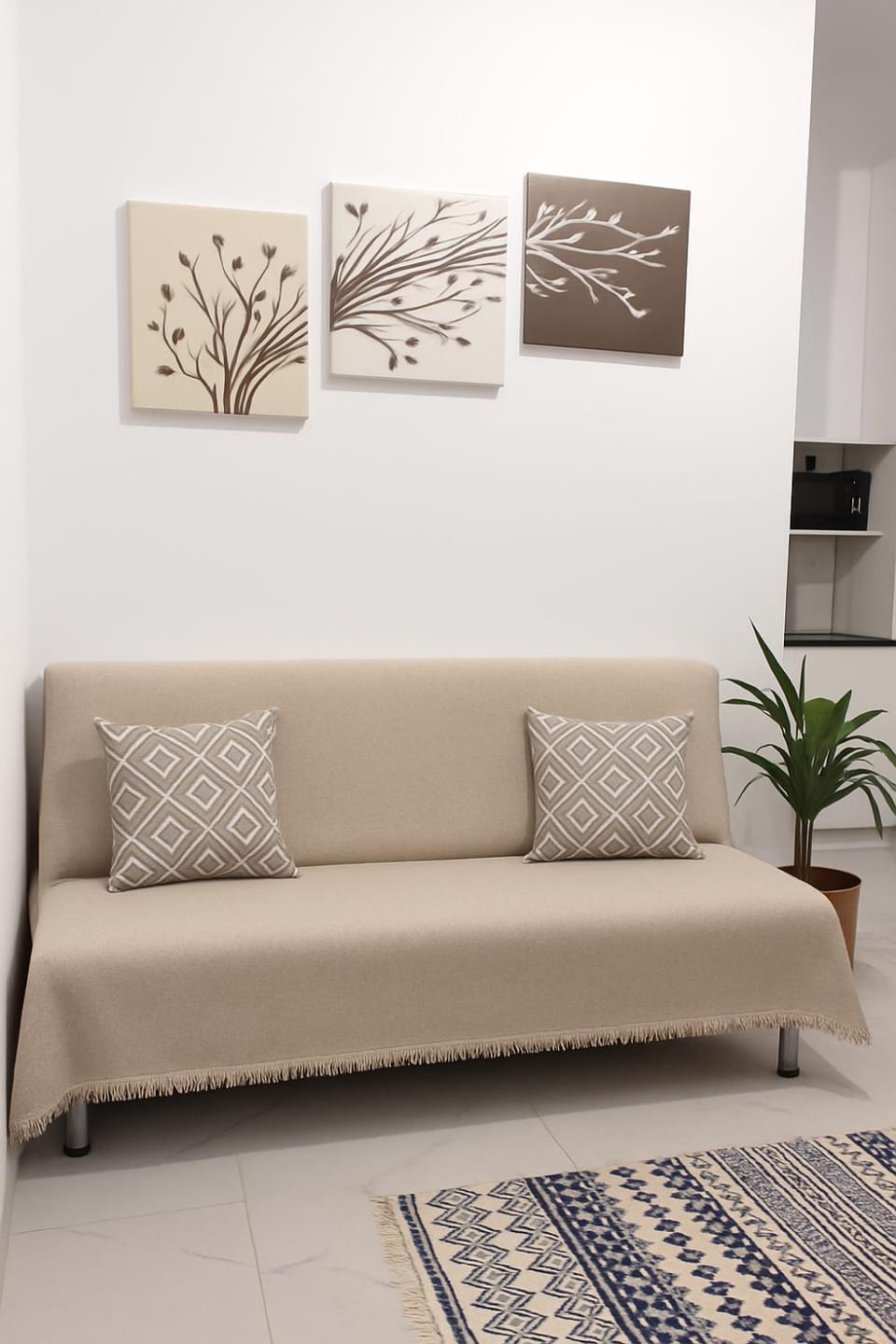 Living room, Photo of the whole room