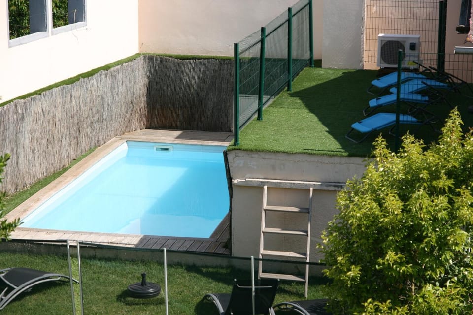 Spring, Day, Summer, On site, Garden view, Pool view, Swimming pool, Swimming pool