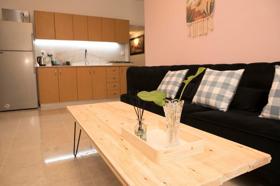 Amazing 4BDR Apartment - Port & Beach TLV Apartment in Tel Aviv-Yafo
