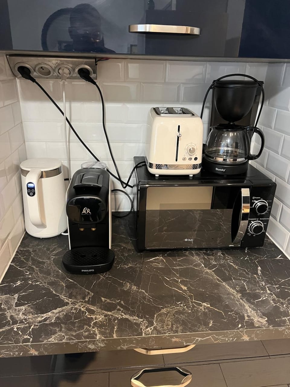 Coffee/tea facilities, Kitchen or kitchenette