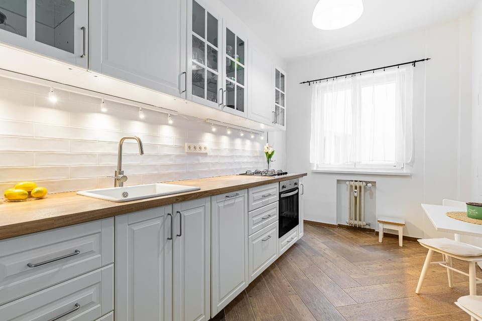 Kitchen or kitchenette, Dining area, dishwasher, stove