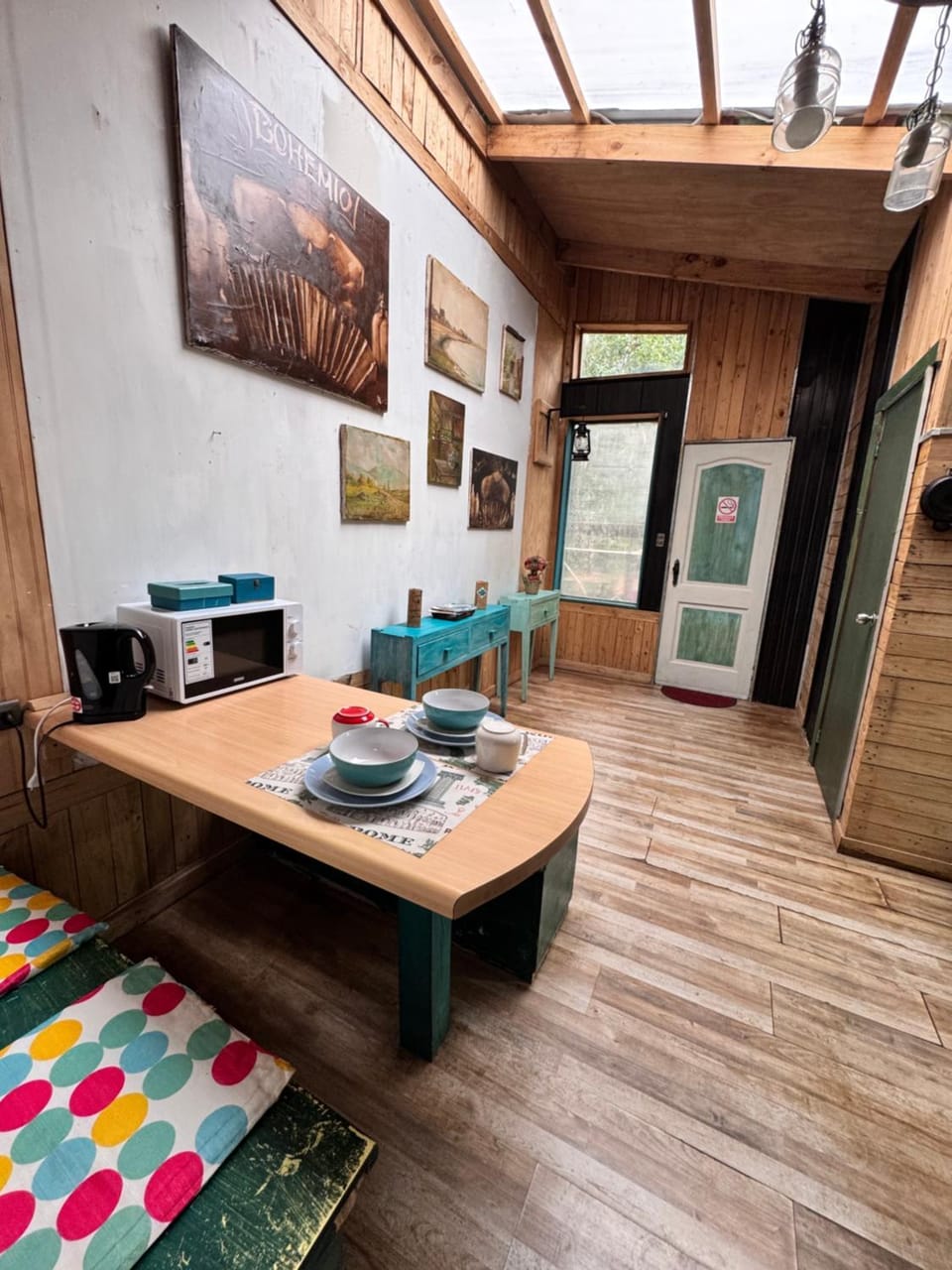 Living room, Dining area