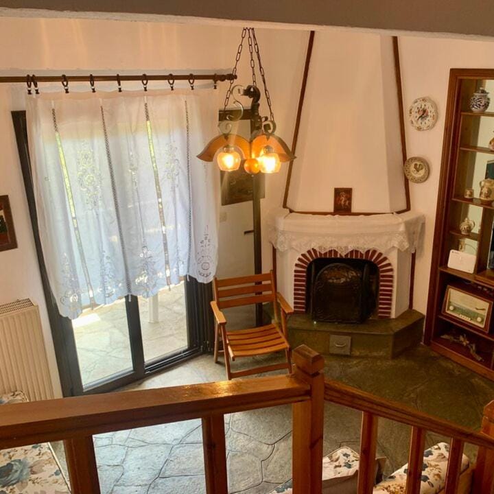 Living room, Seating area, fireplace