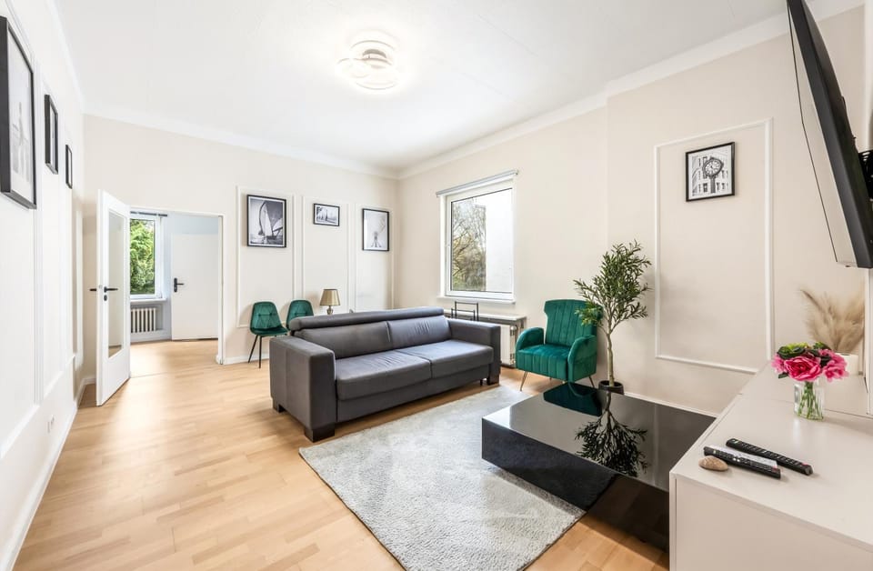 TV and multimedia, Living room, Photo of the whole room, Seating area