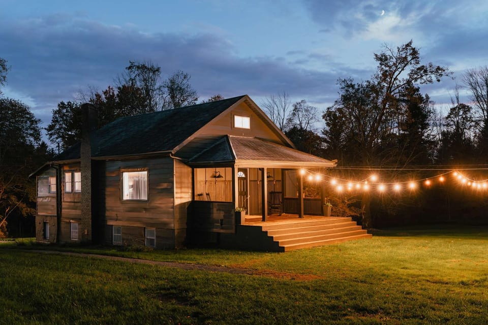 FOUNDERS COTTAGE - 2 room with kitchennete House in Delaware