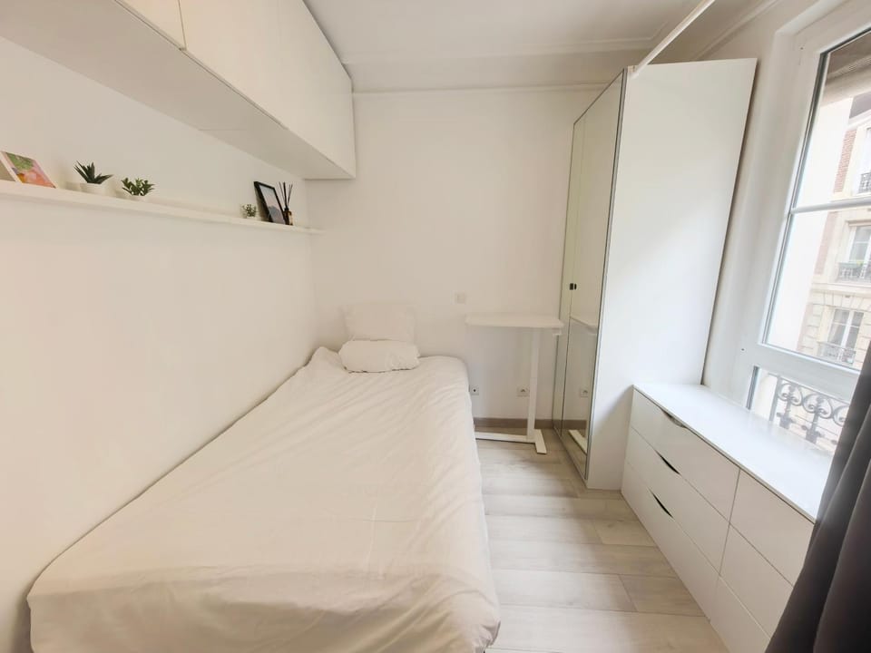 Marais Side Apartment Paris 11e Apartment in Paris