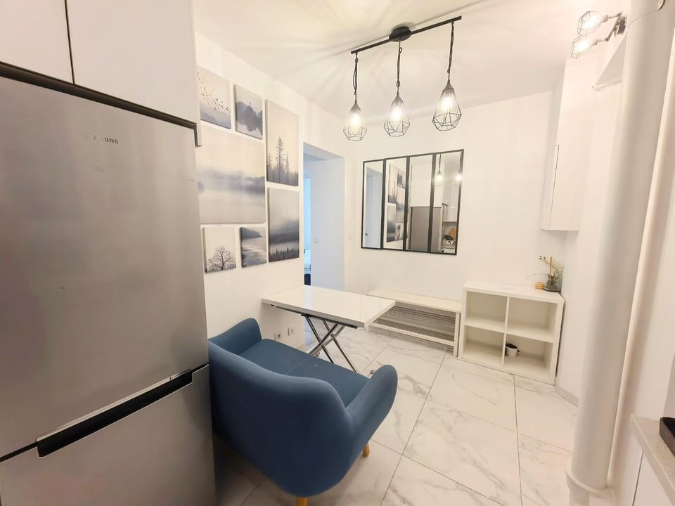 Marais Side Apartment Paris 11e Apartment in Paris
